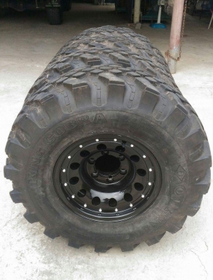 ขายยางลุยๆ 33x10.5 R 15 ปี 16 พร้อมล้อสวยๆ