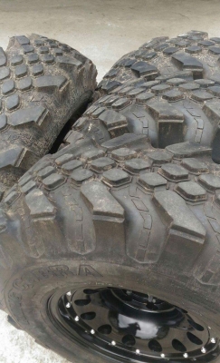 ขายยางลุยๆ 33x10.5 R 15 ปี 16 พร้อมล้อสวยๆ