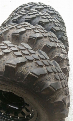ขายยางลุยๆ 33x10.5 R 15 ปี 16 พร้อมล้อสวยๆ