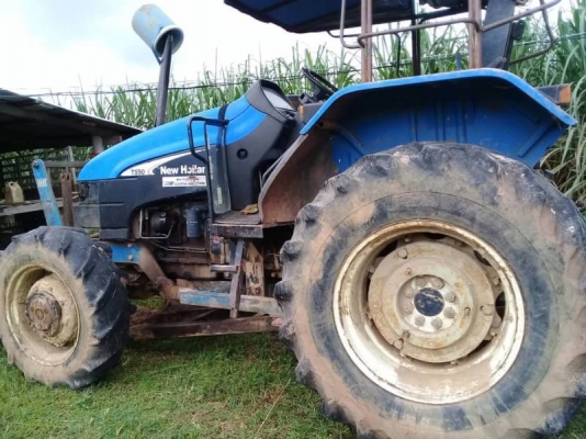 ขาย 635,000 บาท NEWHOLLAND TS90 สองเพลา. เครื่องดี เกียร์ดี หางไม่ตก  (ใบมีด-หาง 3) เอกสารเล่มทะเบียน.   รถอยู่ จ.ยโสธร โทร&amp;ไอดีไลน์ 0610710295