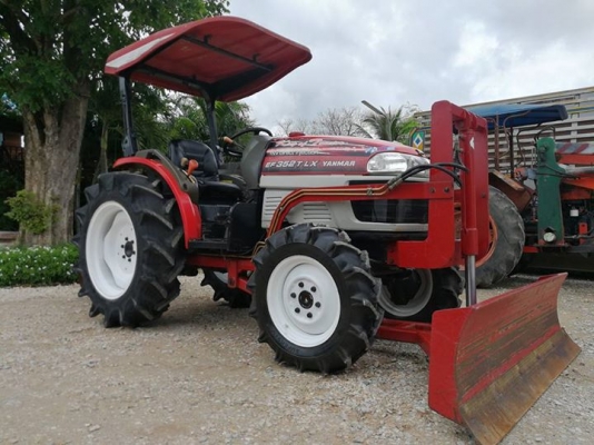 ยันร์ม่า EF35T LX 4 WD ดันดินหน้า ผานหลัง พร้อมลุย ยันร์ม่า EF35T LX 4 WD ดันดินหน้า ผานหลัง พร้อมลุย