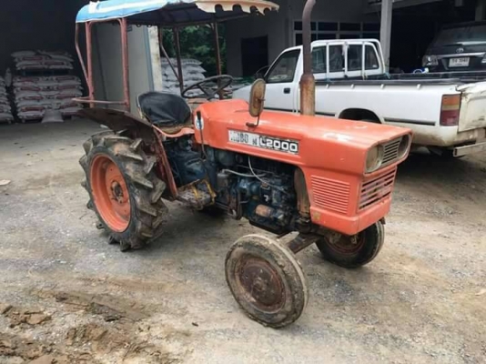 รถไถคูโบต้ารุ่นL2000พร้อมผาน