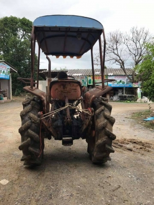 รถไถคูโบต้ารุ่นL2000พร้อมผาน รถไถคูโบต้ารุ่นL2000พร้อมผาน