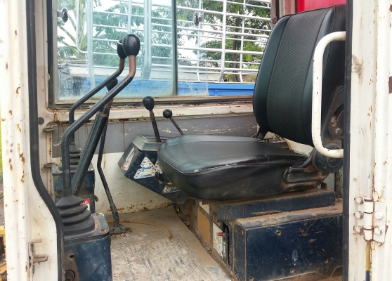 PC40-5 มีหัวเก๋ง พร้อมใช้ สภาพดีช่วงล่างเต็ม PC40-5 มีหัวเก๋ง พร้อมใช้ สภาพดีช่วงล่างเต็ม