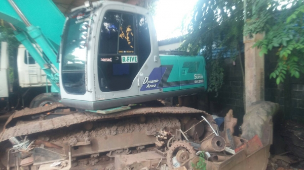 รถแบคโฮ KOBELCO SK200-6 YN10 ใช้งาน 6,100 ชั่วโมง รถบริษัทใช้น้อย ชั่วโมงแท้ ใช้มือเดียว