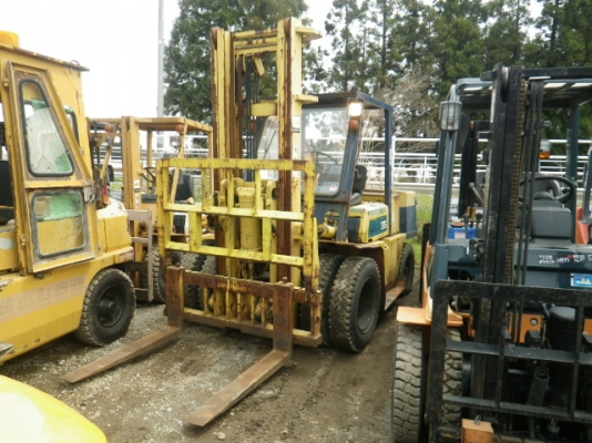 ขายรถฟอร์คลิฟต์ KOMATSU FD35-4 (รถยกดีเซล 3.5 ตัน ยกสูง 4 เมตร) รถนอกนำเข้าจากญี่ปุ่น ถึงเร็วๆนี้ครับ
