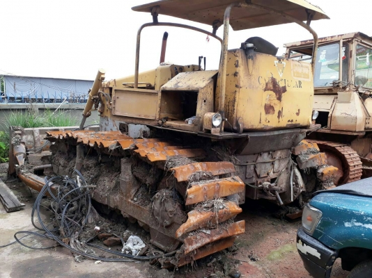 ขายแทรกเตอร์ ยี่ห้อ caterpillar  รุ่นD5B ตีนเป็ด เกียร์ตัด  เอกสารใบซื้อขาย สภาพใช้งานได้ ขาย580000บ.
