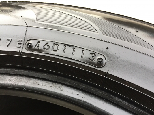 ยาง Nitto nt 420 265-50-20 ปี 13 ครบชุด 4 เส้น 6500  สวยๆไม่มีปะไม่บวมดอกยางเหลือเยอะเอาไปวิ่งกันใด้อีกยาวค่ะ