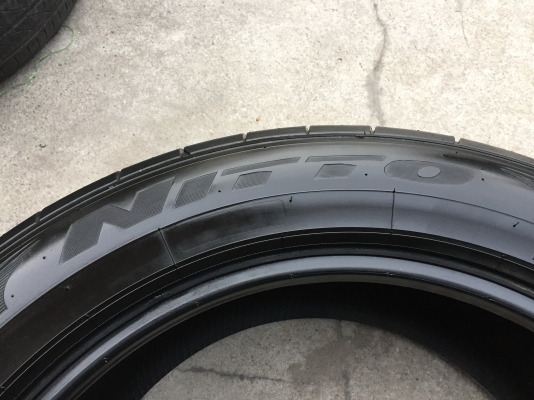 ยาง Nitto nt 420 265-50-20 ปี 13 ครบชุด 4 เส้น 6500  สวยๆไม่มีปะไม่บวมดอกยางเหลือเยอะเอาไปวิ่งกันใด้อีกยาวค่ะ