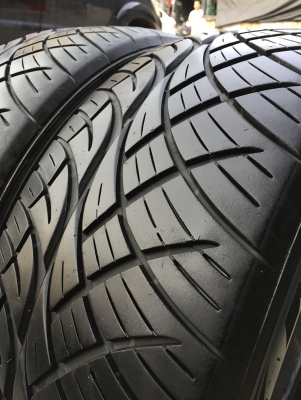 ยาง Nitto nt 420 235-55-18 ปี 13 2 เส้น 6500  สวยๆไม่มีปะไม่บวมดอกยางเหลือเยอะเอาไปวิ่งกันใด้อีกยาวค่ะ