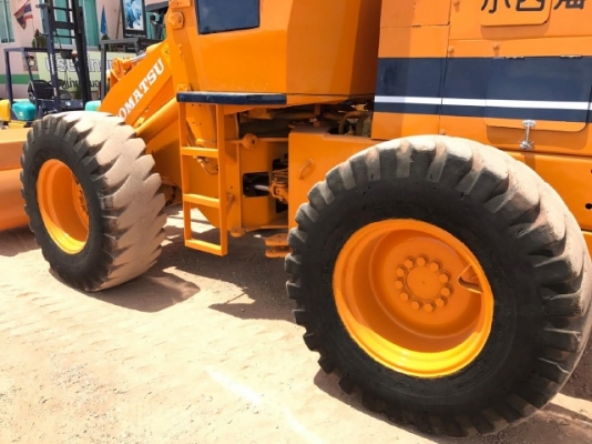 ขายรถตักล้อยาง KOMATSU 510 กรองเดี่ยว รถนอกนำเข้าจากญี่ปุ่น สภาพสวยพร้อมใช้ มีVDOการทำงานครับ