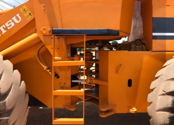 ขายรถตักล้อยาง KOMATSU 510 กรองเดี่ยว รถนอกนำเข้าจากญี่ปุ่น สภาพสวยพร้อมใช้ มีVDOการทำงานครับ