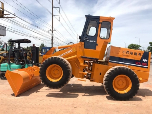 ขายรถตักล้อยาง KOMATSU 510 กรองเดี่ยว รถนอกนำเข้าจากญี่ปุ่น สภาพสวยพร้อมใช้ มีVDOการทำงานครับ