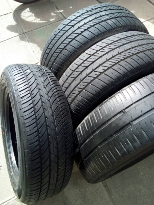 ยางรถเก๋ง ขอบ14 เบอร์  185/65R14 มี 3 เส้น และเบอร์ 175/65R14 มี 1 เส้น รวมชุด  4 เส้น  โทร.081-427-3941