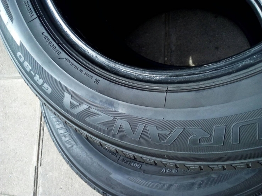 205/65R15  BRIDGESTONE TURANZA GR-90 ปี14  มี 2 เส้น  โทร.081-427-3941 ตจว.ส่งได้ครับ