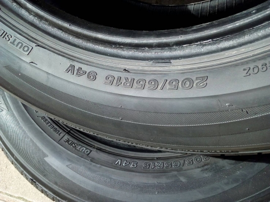 205/65R15  BRIDGESTONE TURANZA GR-90 ปี14  มี 2 เส้น  โทร.081-427-3941 ตจว.ส่งได้ครับ