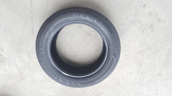 ขายยาง195/55/15 ปี 2015 BRIDGESTONE GR100 4 เส้น