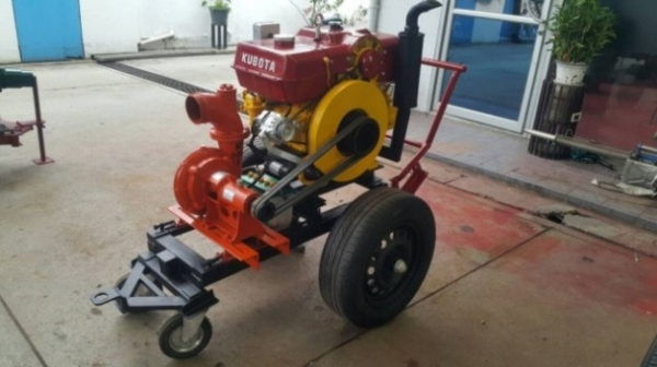 เครื่องสูบนํ้า KUBOTA  24 แรง 2 สูบประกอบใหม่ พร้อมใช้งานทันที