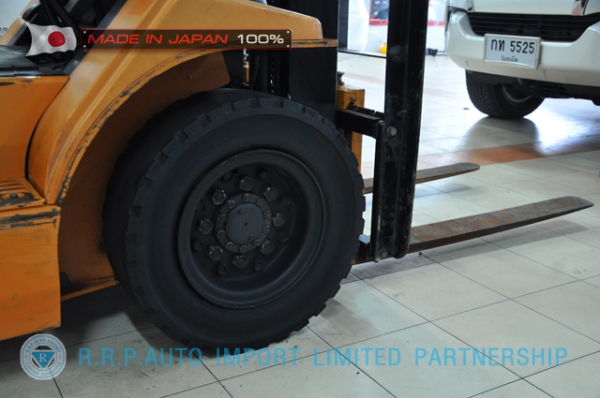 ขายรถโฟล์คลิฟท์มือสอง TOYOTA รุ่น 7FD25-12723 นำเข้าจากประเทศญี่ปุ่น 100\% ไม่เคยใช้งานในไทย