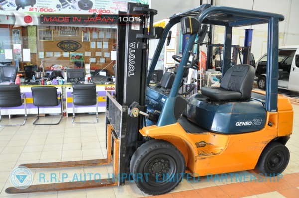 ขายรถโฟล์คลิฟท์มือสอง TOYOTA รุ่น 7FD25-12723 นำเข้าจากประเทศญี่ปุ่น 100\% ไม่เคยใช้งานในไทย