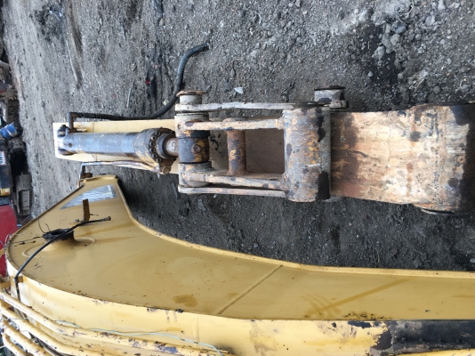 ขายอะไหล่ Cat320C เครื่อง ปั๊ม หัวเก๋ง บูมอาร์ม กระบอก