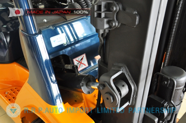 ขายรถโฟล์คลิฟท์มือสอง TOYOTA รุ่น 7FD15-14350 นำเข้าจากประเทศญี่ปุ่น 100\% ไม่เคยใช้งานในไทย