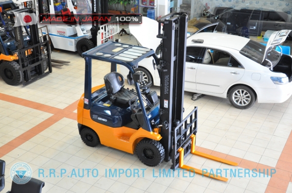 ขายรถโฟล์คลิฟท์มือสอง TOYOTA รุ่น 7FD15-14350 นำเข้าจากประเทศญี่ปุ่น 100\% ไม่เคยใช้งานในไทย