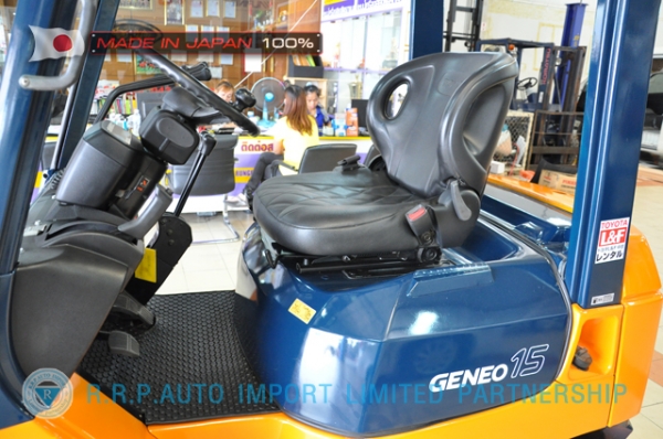 ขายรถโฟล์คลิฟท์มือสอง TOYOTA รุ่น 7FD15-14350 นำเข้าจากประเทศญี่ปุ่น 100\% ไม่เคยใช้งานในไทย
