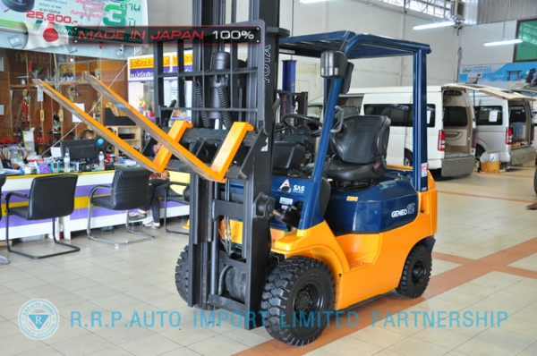 ขายรถโฟล์คลิฟท์มือสอง TOYOTA รุ่น 7FD15-14350 นำเข้าจากประเทศญี่ปุ่น 100\% ไม่เคยใช้งานในไทย