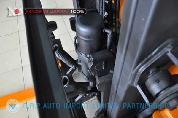 ขายรถโฟล์คลิฟท์มือสอง TOYOTA รุ่น 7FD15-14350 นำเข้าจากประเทศญี่ปุ่น 100\% ไม่เคยใช้งานในไทย