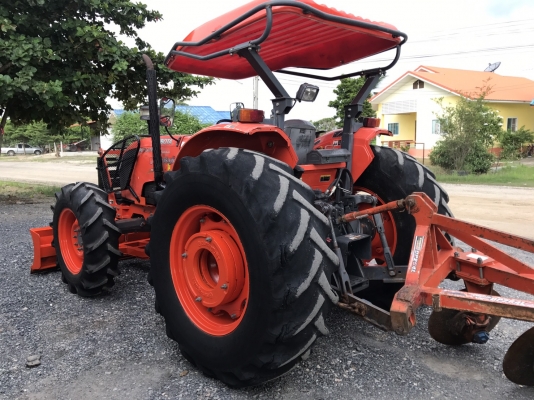 ขายรถไถคูโบต้า M9540 4WD2เพลา ทุกระบบสมบูรณ์  ????พร้อมอุปกรณ์ใบมีดหน้าและผานบุก ????ราคา 728000 บาท #พร้อมส่งฟรีถึงบ้าน ????โทรสอบถามได้เลยค่ะ 081-9136451 ????ขอดูรูปทาง Line:Bow6451  ????รถสวย สภาพพร้อมใช้งาน   ????เครื่องดี เกียร์ดี ยางดีทั้ง 4 เส้น ตร