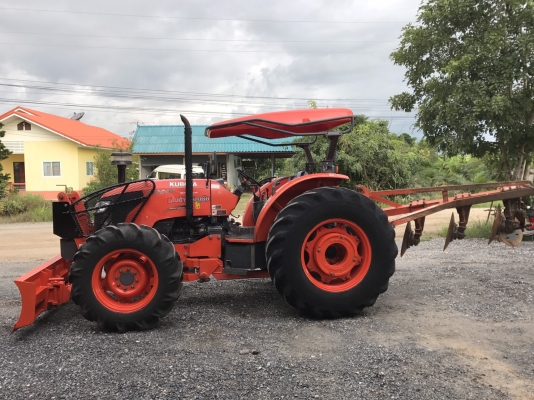 ขายรถไถคูโบต้า M9540 4WD2เพลา ทุกระบบสมบูรณ์  ????พร้อมอุปกรณ์ใบมีดหน้าและผานบุก ????ราคา 728000 บาท #พร้อมส่งฟรีถึงบ้าน ????โทรสอบถามได้เลยค่ะ 081-9136451 ????ขอดูรูปทาง Line:Bow6451  ????รถสวย สภาพพร้อมใช้งาน   ????เครื่องดี เกียร์ดี ยางดีทั้ง 4 เส้น ตร