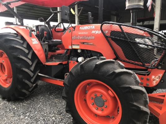 ขายรถไถคูโบต้า M9540 4WD2เพลา ทุกระบบสมบูรณ์  ????พร้อมอุปกรณ์ใบมีดหน้าและผานบุก ????ราคา 728000 บาท #พร้อมส่งฟรีถึงบ้าน ????โทรสอบถามได้เลยค่ะ 081-9136451 ????ขอดูรูปทาง Line:Bow6451  ????รถสวย สภาพพร้อมใช้งาน   ????เครื่องดี เกียร์ดี ยางดีทั้ง 4 เส้น ตร