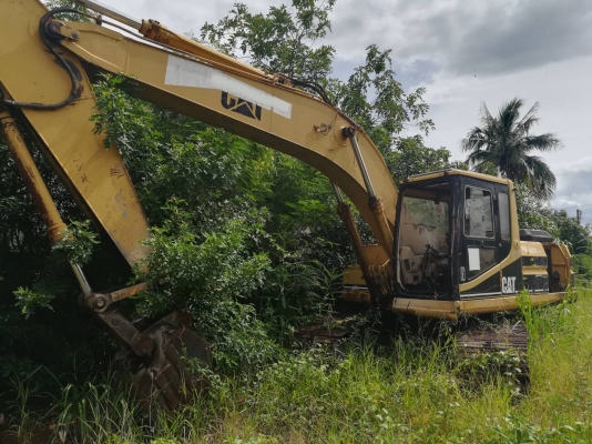 ขายรถแบคโฮ CAT 320V2 รถบริษัท ย้ายมาจากหน้างาน จอดไว้ 1 ปี ยังทำงานได้ปกติ