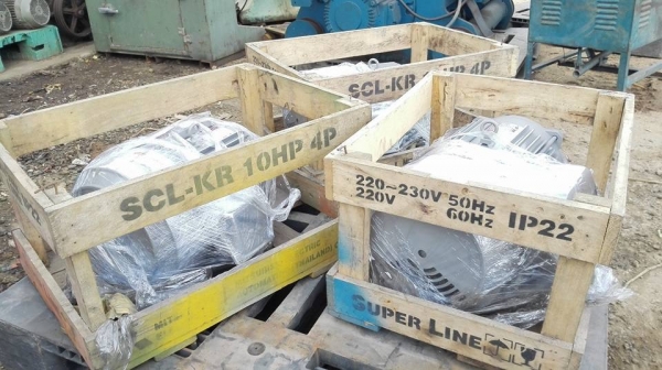 ** SOLD ** Rare item!! ** มอเตอร์ Mitsubishi 5 HP 220V Type SCL-KR ของใหม่นอนลังรุ่นใหม่ชนช้อป!!