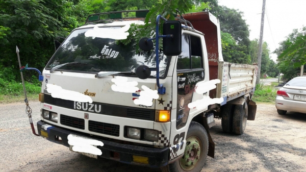 ขายด่วน 6ล้อดั้ม ISUZU KS สภาพสวยพร้อมใช้งาน เครื่องเกียร์ดี คัชชีสวย ยางพร้อมใช้งาน พ่วงมาลัยเพาเวอ
