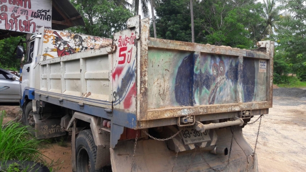 ขายด่วน 6ล้อ HINO KM ดั้มสภาพพร้อมใช้งาน เครื่องเกียร์ดี คัชชีสวย ยางพร้อมใช้งาน แอร์เย็น พ่วงมาลัยเ