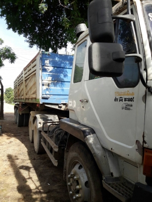 ขายสิบล้อหัวลากMITSUBISHI FN527TG 220HPปี40
