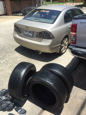 ยาง Bridgestone 245 50 18 ปี17 ดอกเต็ม ไม่มีปะ เนื้อนิ่มๆ ใช้ยาว ราคาไม่แพง
