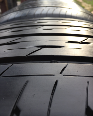 ยาง Bridgestone 245 50 18 ปี17 ดอกเต็ม ไม่มีปะ เนื้อนิ่มๆ ใช้ยาว ราคาไม่แพง