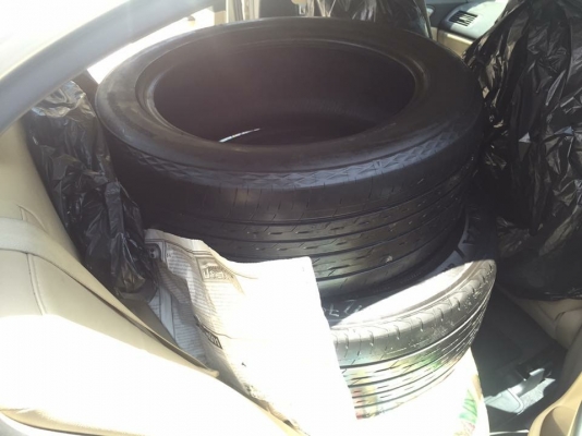 ยาง Bridgestone 245 50 18 ปี17 ดอกเต็ม ไม่มีปะ เนื้อนิ่มๆ ใช้ยาว ราคาไม่แพง