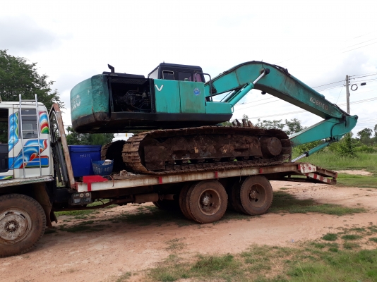 ขายด่วน KOBELCO SK200 MART ll สภาพพร้อมใช้งาน เครื่องปั้มดีเยี่ยม โซ่ช่วงล่างสวย เอวแน่น รถใช้งานอยู่ทุกวัน ทำงานเร็วไม่โหลด เอกสารสัญญาซื้อขาย สนใจสอบถาม 093-0764943  088-3223272 k ตั้ม