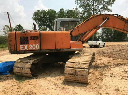 ขาย 425,000 HITACHI EX200-2 SUPER เครื่องดี ปั้มแรง โช่หนา เอวแน่น ไฟฟ้าครบ เอกสารเล่มทะเบียน รถอยู่ จ.สุรินทร์  090-772-3710 090-772-3708