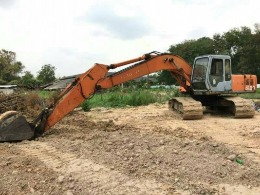 ขาย 425,000 HITACHI EX200-2 SUPER เครื่องดี ปั้มแรง โช่หนา เอวแน่น ไฟฟ้าครบ เอกสารเล่มทะเบียน รถอยู่ จ.สุรินทร์  090-772-3710 090-772-3708