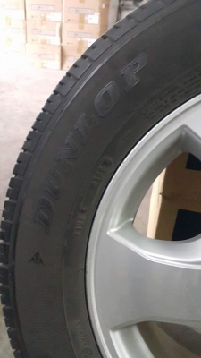 ขายแม็กพร้อมยาง Dunlop 215/65R16 ปี 15 ดอกเต็มๆ