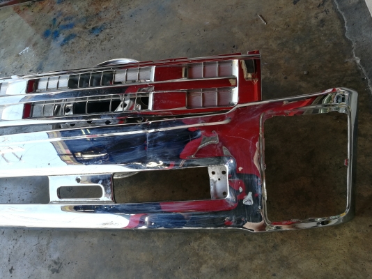 กันชนISUZUแถม กระจังหน้า 3500