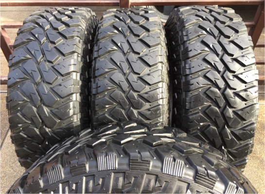 ยาง Mud Maxxis 265 75 16 ปลายปี16 ดอกเต็ม สวยคม ใช้ยาว ราคไม่แพง