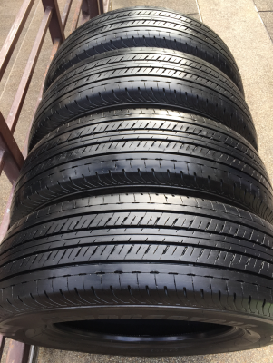 ยาง Bridgestone 215 70 16 ปี16 ดอกเต็ม ไม่มีปะ ใช้ยาว ราคาไม่แพง