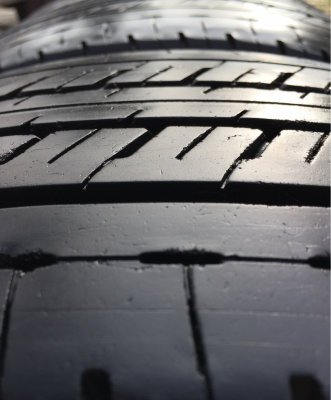 ยาง Bridgestone 215 70 16 ปี16 ดอกเต็ม ไม่มีปะ ใช้ยาว ราคาไม่แพง