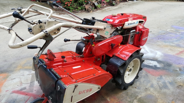 รถพรวนดิน 7 แรง 4 จังหวะ รหัสสินค้า E3 - 14 พร้อมใช้งาน